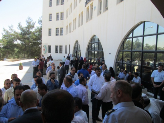 احتجاج واسع في " مؤتة " يطالب بتحسين الأوضاع